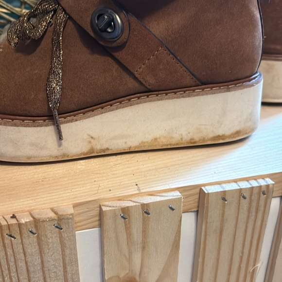 Coach Shearling Platform Boots with Turn-lock Closure, Charms, and Tan Suede - Picture 4 of 5